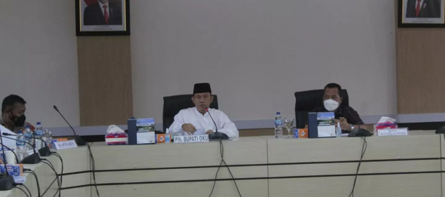 PLH Bupati OKU H. Teddy Meilwansyah Pimpin Rapat Panitia Kabupaten Pemilihan Kepala Desa Serentak Tahun 2022